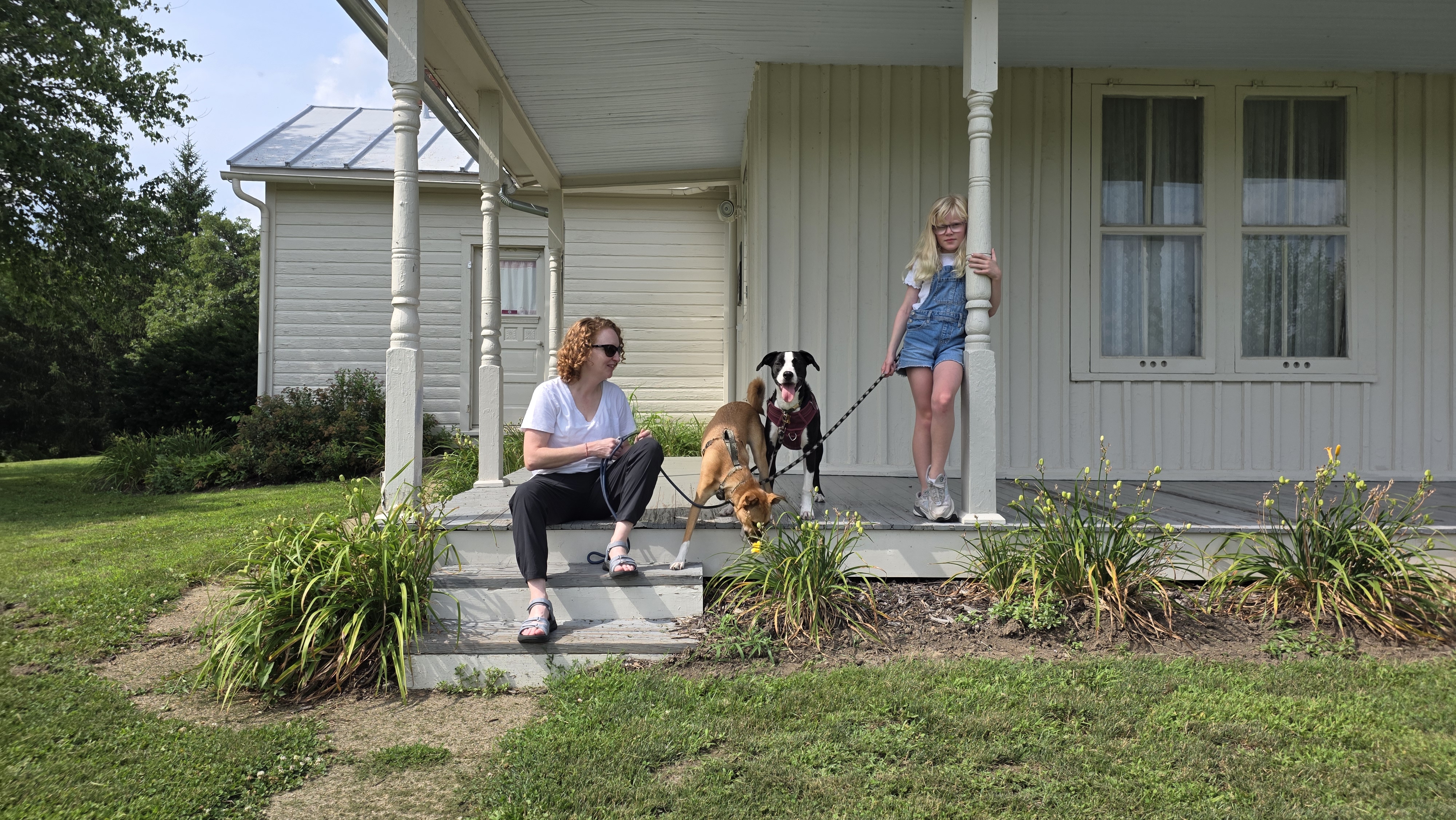 Linda Camilla and Two Pups at American Gothic house